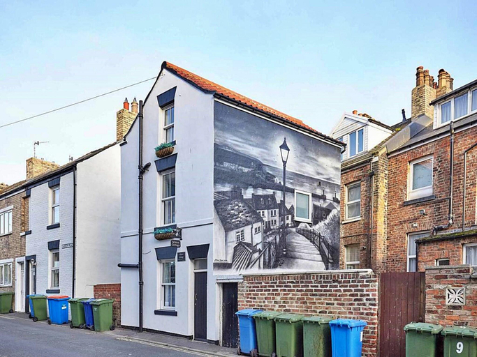 5, Cottage in Whitby near Scenic Seafront, North Yorkshire