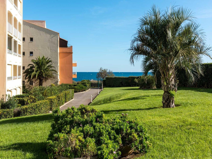 4, Sunny Apartment by the Sea, Hérault