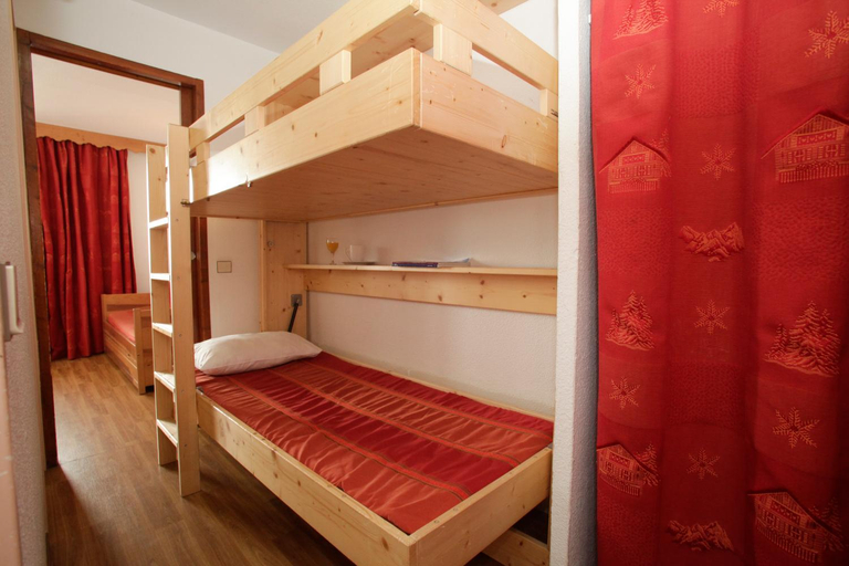Bedroom 3, Residence Odalys Le Hameau du Borsat, Savoie