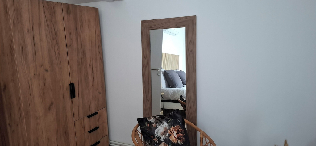 Wardrobe 5, Les Escales de Marion, Manche