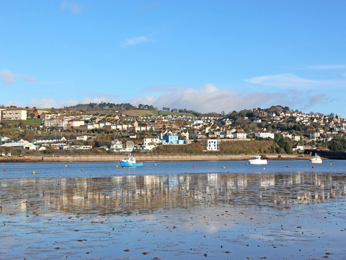 3, Penthouse Apartment in Teignmouth, No Deposit, Devon
