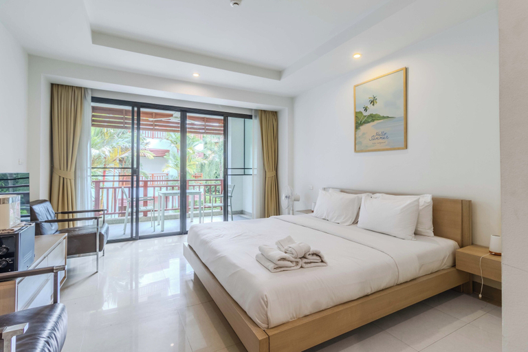 Room 2, 1BR with Pool &Gym Prime Location C233, Phuket Island