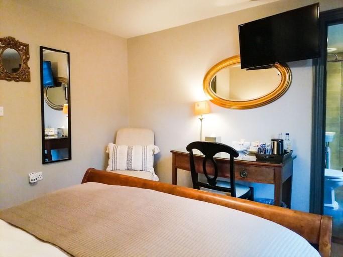 Room 4, The Gem Stansted, Essex