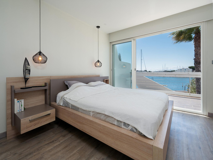 Others 3, Villa in Le Grau du Roi with Stunning Sea Views, Gard