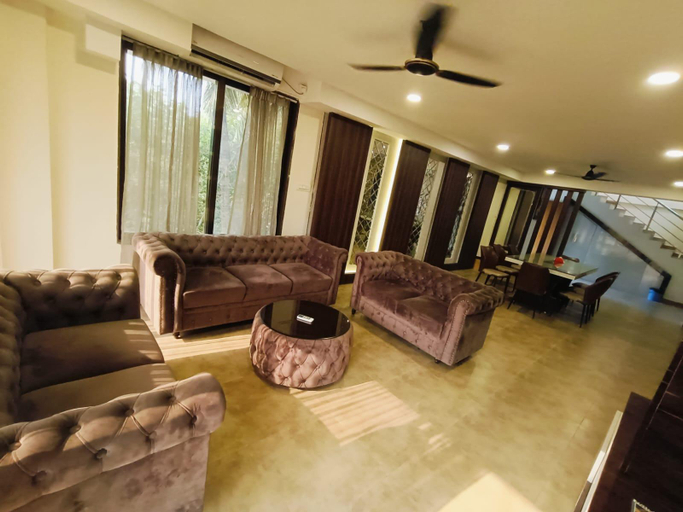 Others 4, Baga Villas, North Goa
