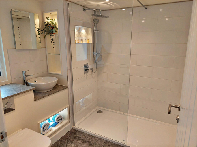 2, Cottage in Devon with Hot Tub Dartmoor Views, Devon