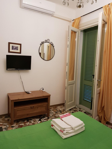 Bedroom 2, Apartments Viareggio, Lucca