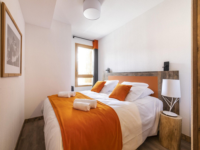 4, Studio in Les Deux Alpes With Mountain Views, Isère