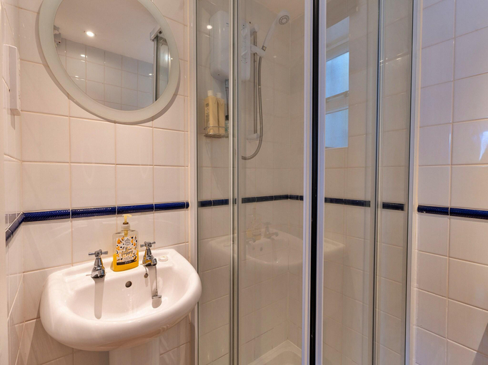 2, Cottage in Porthleven near Beach Harbour, Cornwall