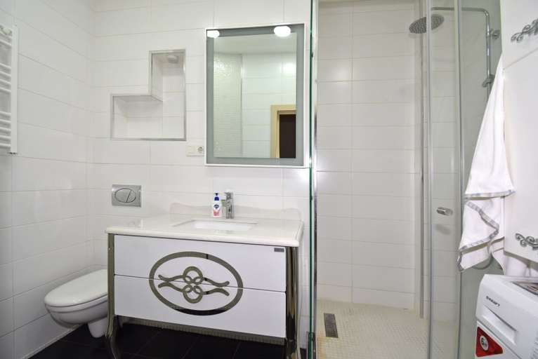 Bathroom 2, Apartments by Luxe Group AM422, Yerevan