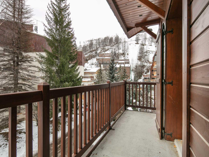 4, Stylish Apartment Near Slopes, Isère