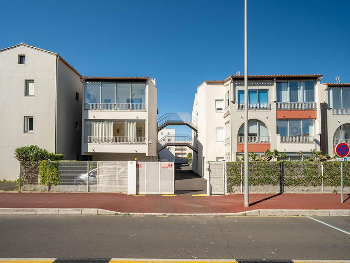5, Apartment in Agde near Beach  Heated Pool, Hérault