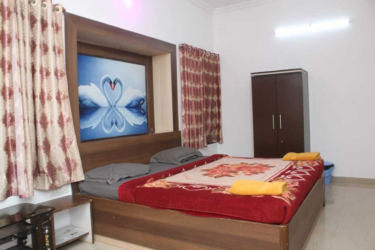 Room 3, Laxmi Krishna Holiday homes and Resort, Satara