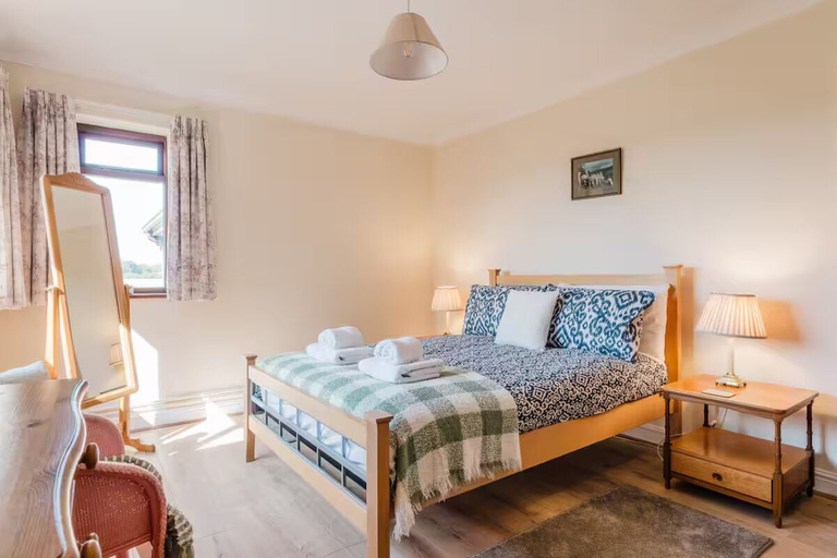 Room 5, A Beautiful 3-Bed Worcestershire Home, Worcestershire