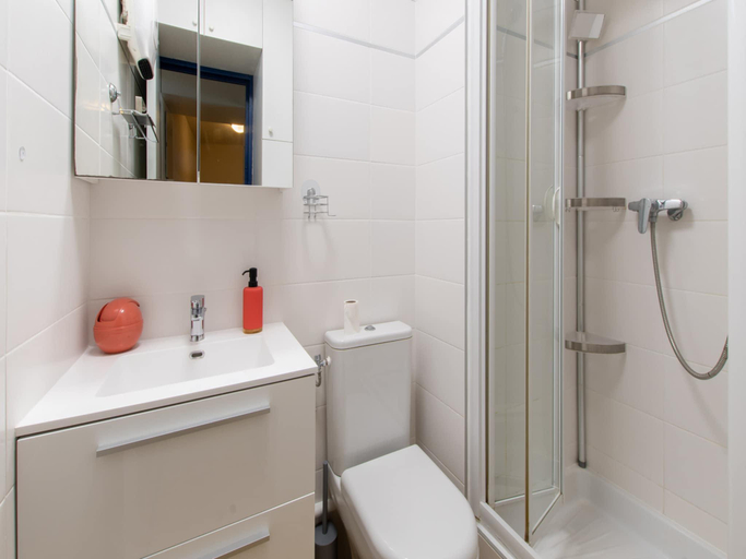 Bathroom, Apartment in Le Grau-du-Roi, Gard