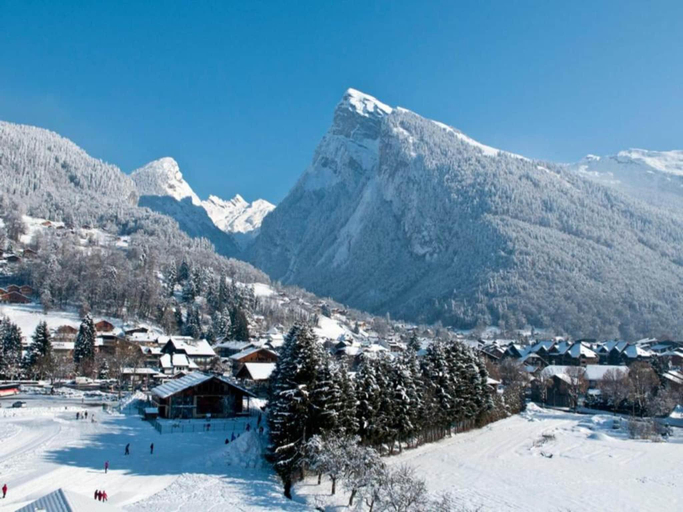 4, Apartment in Morillon Near Ski Slopes, Haute-Savoie