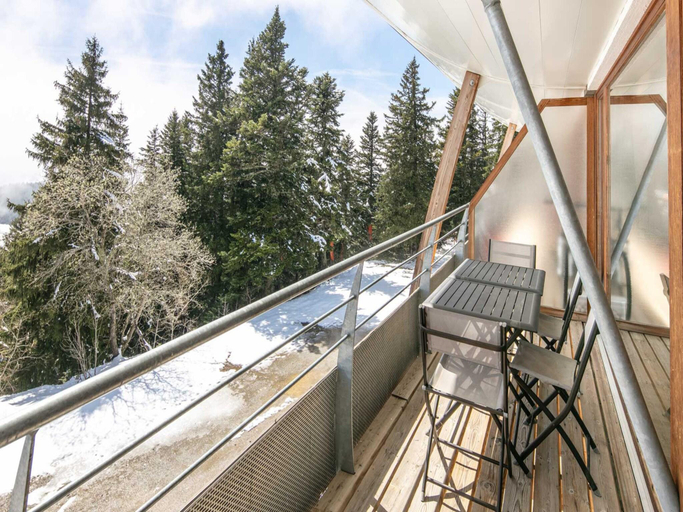 2, Apartment in Chamrousse near Ski Slopes, Isère