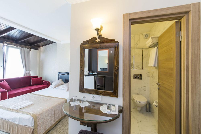 Bedroom 3, Hotel Naz Wooden House Inn, Fatih