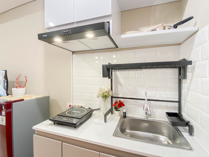 Others 4, Cozy and Best Place Studio Apartment Royal Sentul Park By Travelio, Bogor