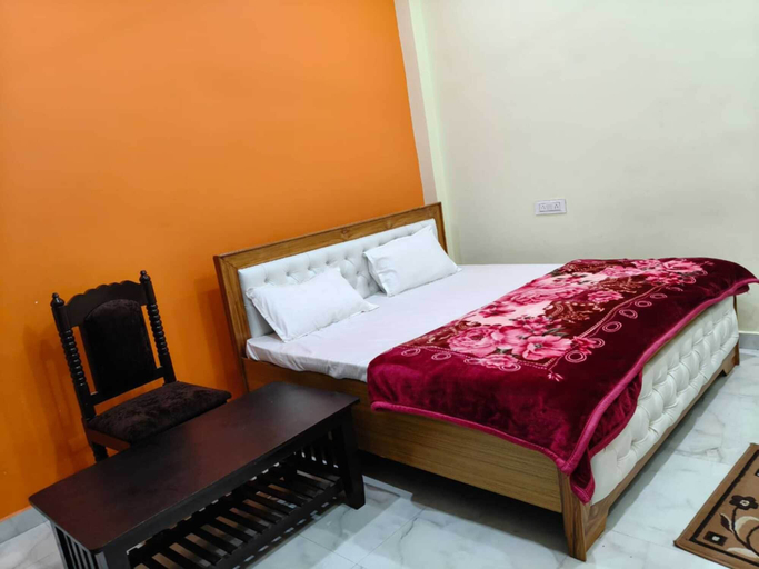 Room 4, Sri Narayan Home Stay, Faizabad