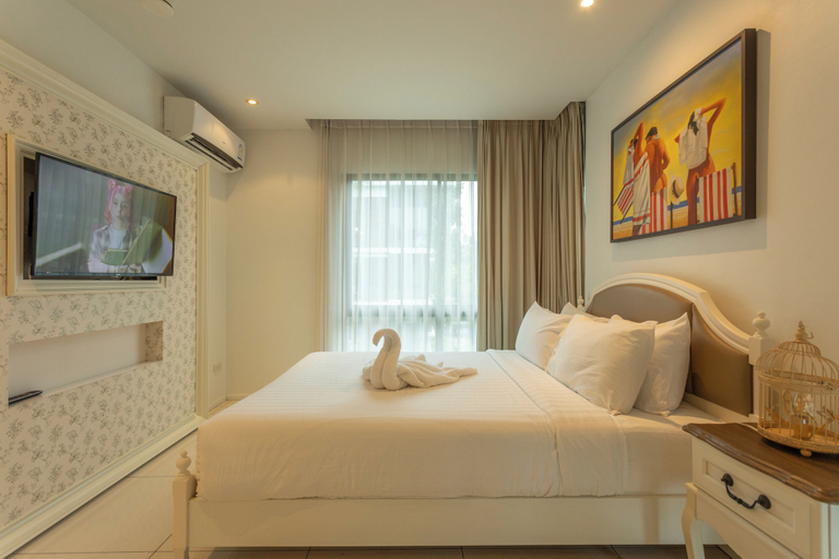 Room 4, Steps from the Ocean and MainStreet C140, Pulau Phuket