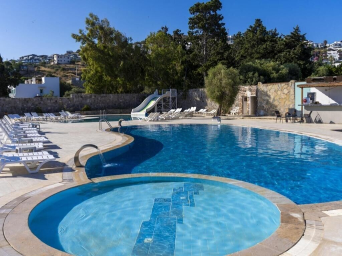 Pool 5, Sude Beach Resort Hotel, Bodrum