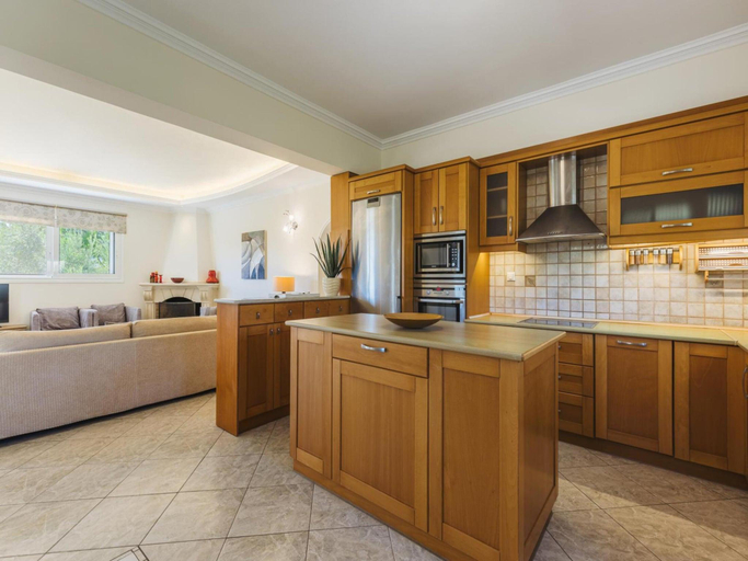 4, Villa in Kypseli with Private Pool Gardens, Ionian Islands