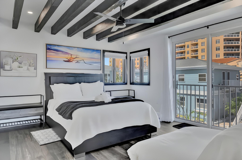 Bedroom, The Aura a Luxury Waterview Condo & heated pool, Pinellas