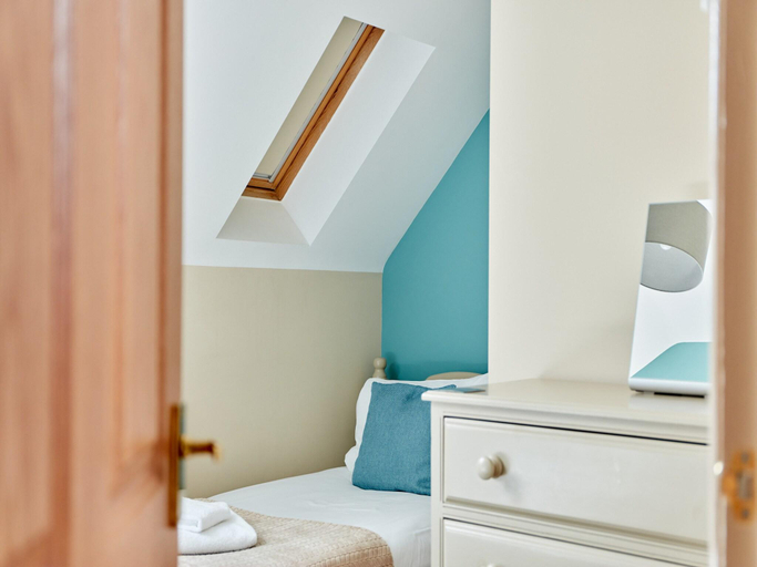5, Cottage in Derbyshire near Peak District Trails, Derbyshire