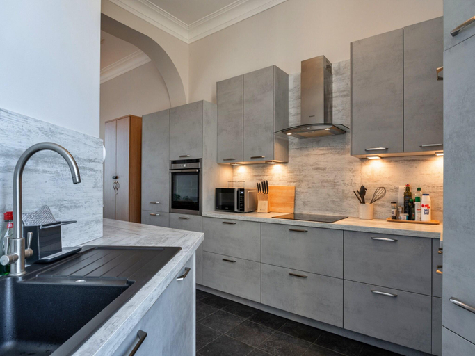 5, Apartment in Cornwall with Towan Beach Views, Cornwall