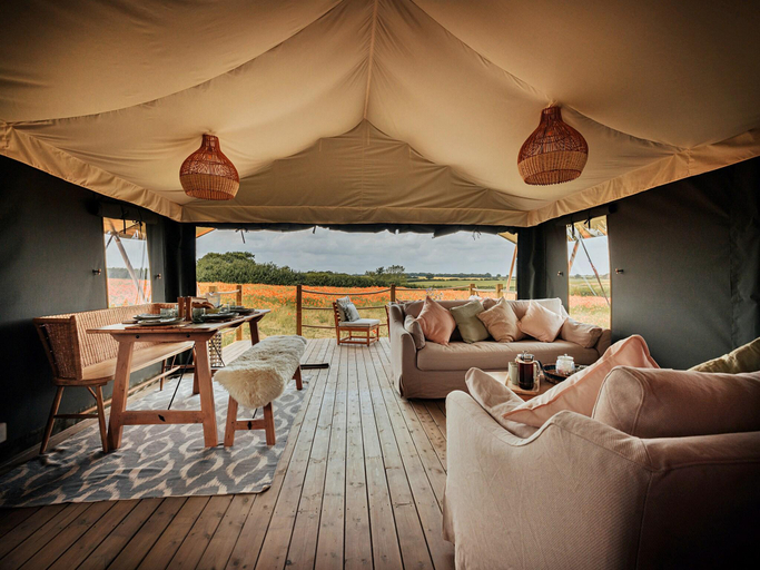 5, Safari Tent in Stiffkey Valley With Fire Pit, Norfolk