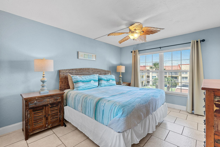 Bedroom 4, Point East 320, Volusia