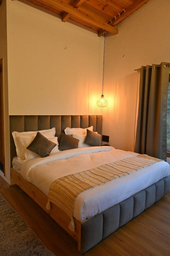 Room 4, Silverfern By The Hillside, Nainital