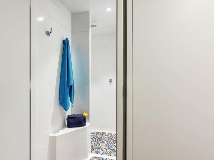 Bathroom 5, hotelF1 Poitiers Nord Futuroscope, Vienne