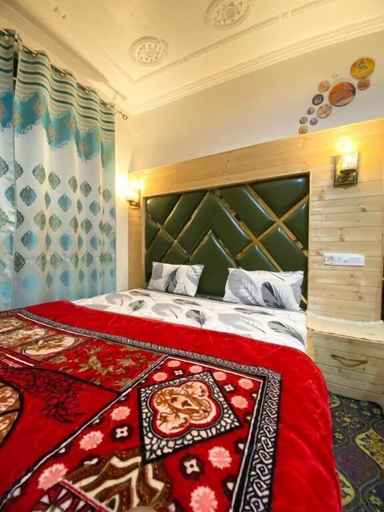 Room 5, Lake side stays, Srinagar