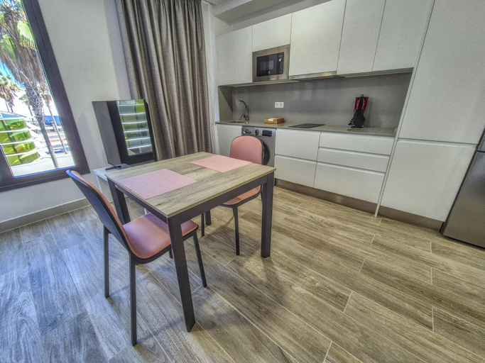 2, Beachfront Apartment in Las Palmas near Playa, Las Palmas