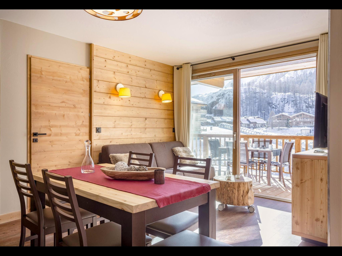 3, Apartment in France with Spa and Pool, Savoie