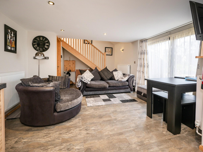 3, Cottage in Norfolk near River Yare, Norfolk