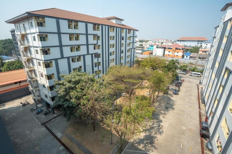 Exterior & Views, One Residence Navanakorn, Khlong Luang
