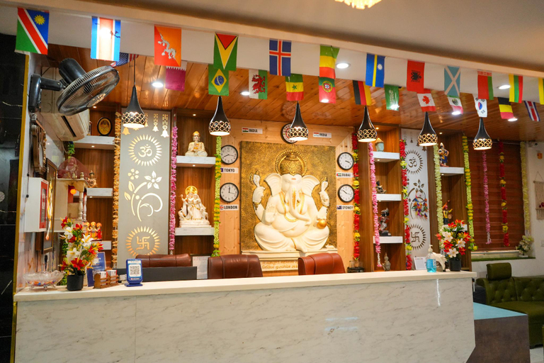Food & Drinks 5, Hotel Red Apple Chandigarh, Chandigarh