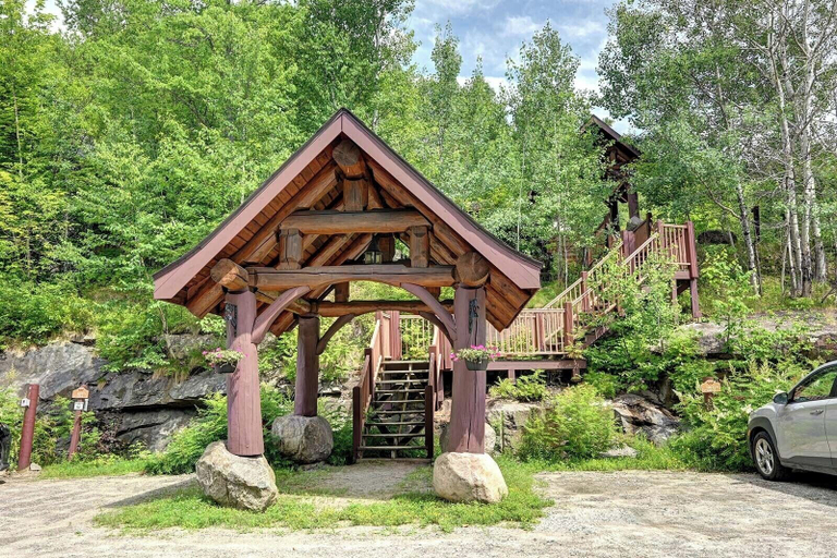 Exterior 3, 120 Algonquin Unit 7, Les Laurentides