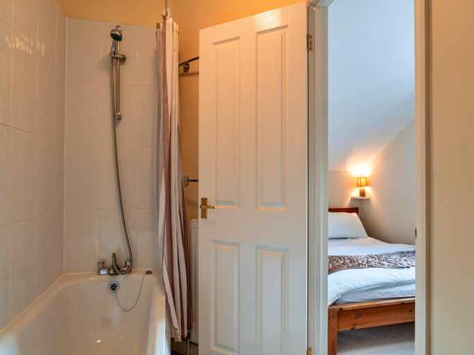 2, Lodge in High Bickington near River Taw, Devon