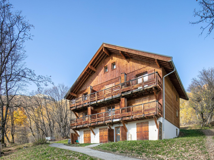 3, Apartment in France with Mountain Views Pool, Savoie
