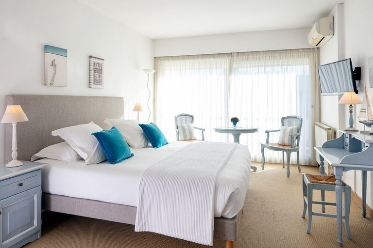 Bedroom 2, Hôtel Le Castellan, Bouches-du-Rhône