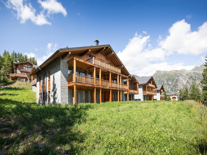 4, Apartment in La Rosiere With Ski Access, Savoie