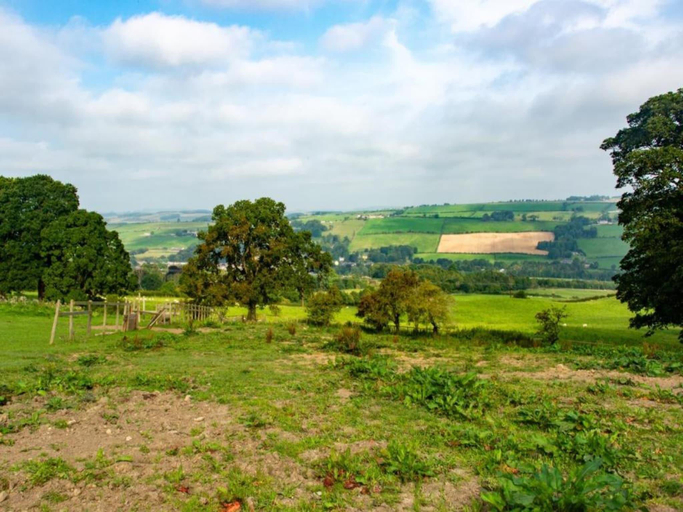 5, Pet-friendly Lakeside Cabin, Northumberland