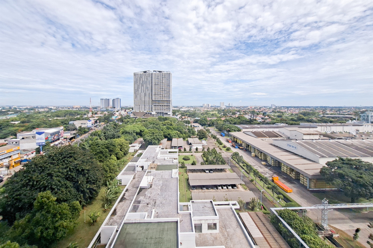 Exterior 3, Stylish Studio Apartment at Collins Boulevard By Travelio, Tangerang