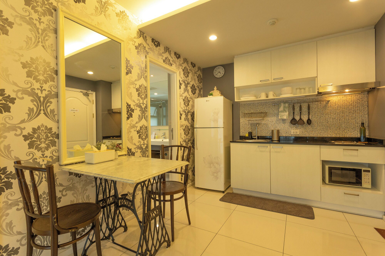 Dining, Steps from the Ocean and MainStreet C140, Pulau Phuket