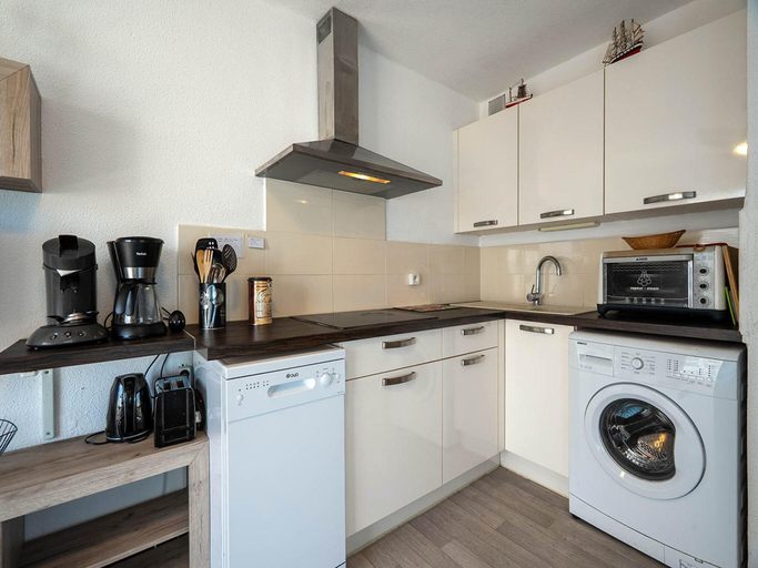 2, Apartment in Agde near Beach  Heated Pool, Hérault