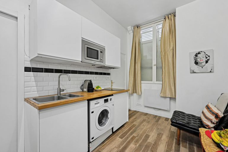 Front of property 4, Stylish 1BR Flat Near Luxembourg Gardens, Paris